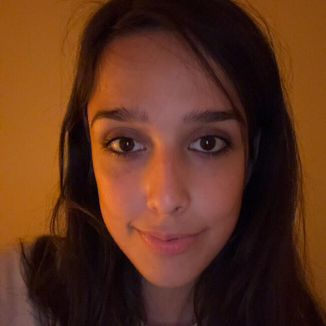 Nanny in Ostend: Asli