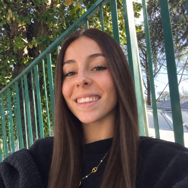 Baby-sitter à Optevoz: Pauline