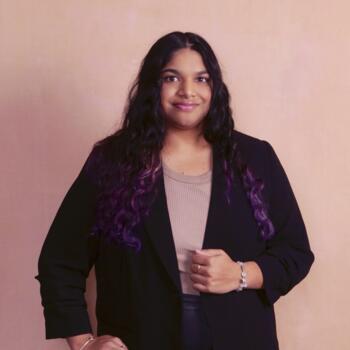 Babysitter Calgary: Raina