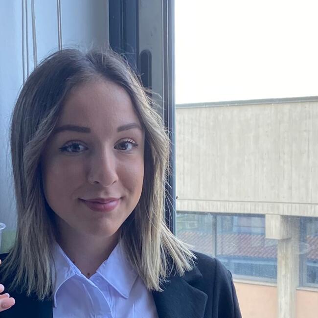 Babysitter in Biandronno: Giulia