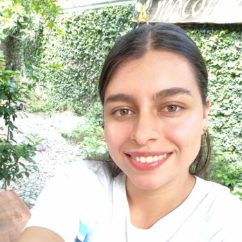 Babysitter in Cartago: Maria Fernanda