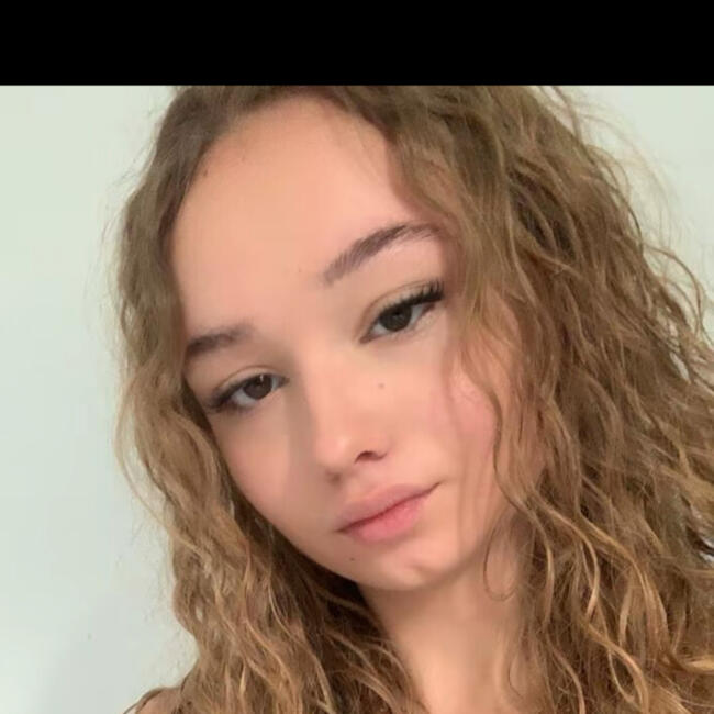 Babysitter in Lullin: Elise