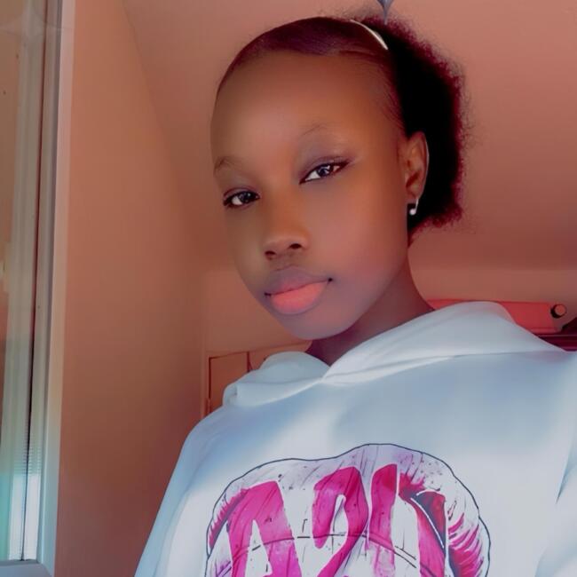 Babysitter in Pessac: Faty