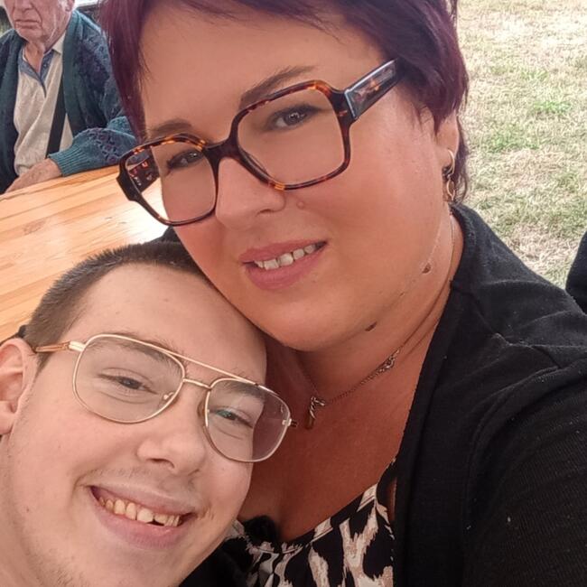 Babysitting job in Saint-Éloi: Cecile