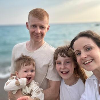 Babysitting job in Auckland: babysitting job Pavel