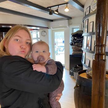 Babysitter i Helsinge: Stine