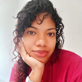 Canguro en Gandía: Mayra