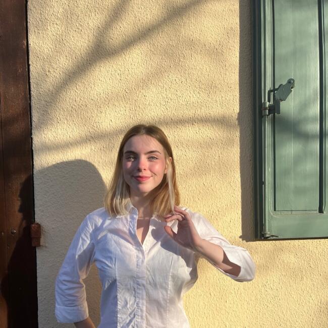 Babysitter in Viroflay: Pauline