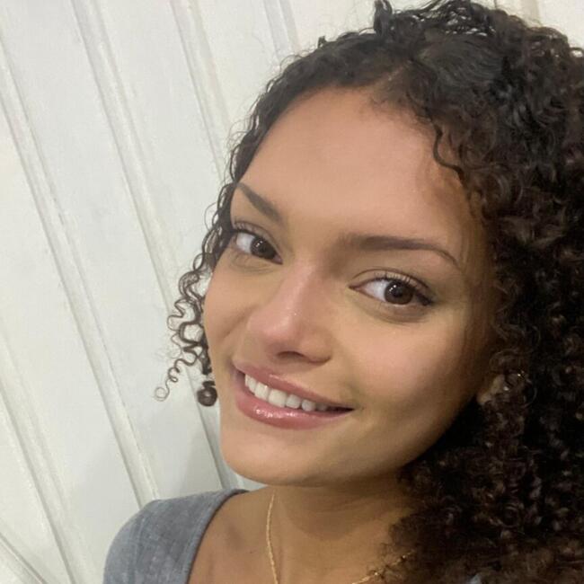 Babá em Caxias do Sul: Sarah Gabrielle Almeida