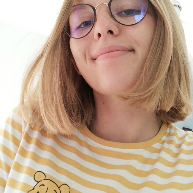 Babysitter in Armentières: Coralyne