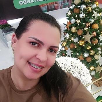 Babysitter Embu das Artes: Janaina