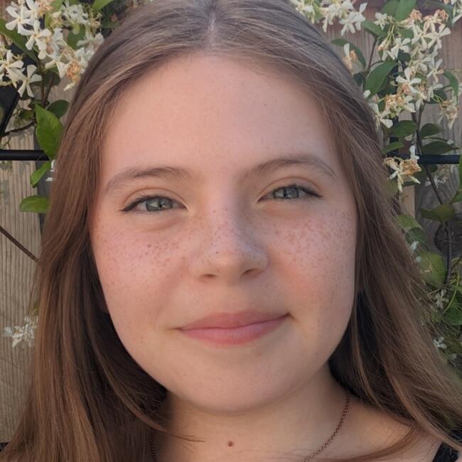 Babysitter in Elk Grove: Raquel E