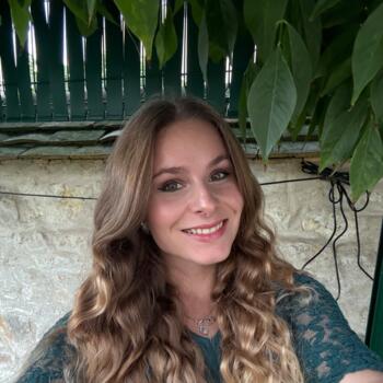 Babysitter Avon: Inès