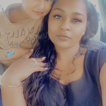 Babysitting job in Auckland: babysitting job Rannia