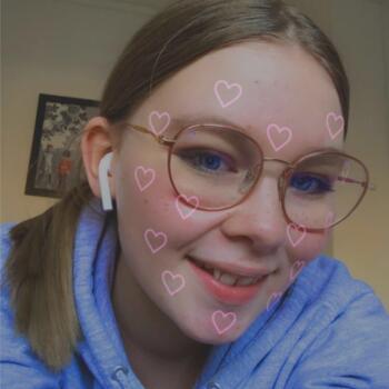 Babysitter in Bertincourt: Laurine