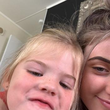Babysitter in Levin: Tia