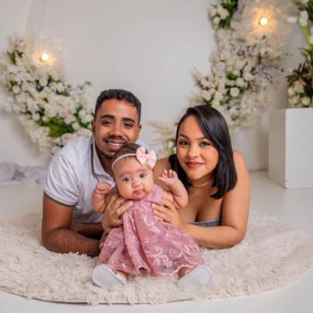 Emprego de babá em Rio de Janeiro: emprego de babá Asheley