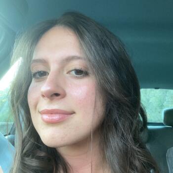 Babysitter in Grenoble: Charlotte