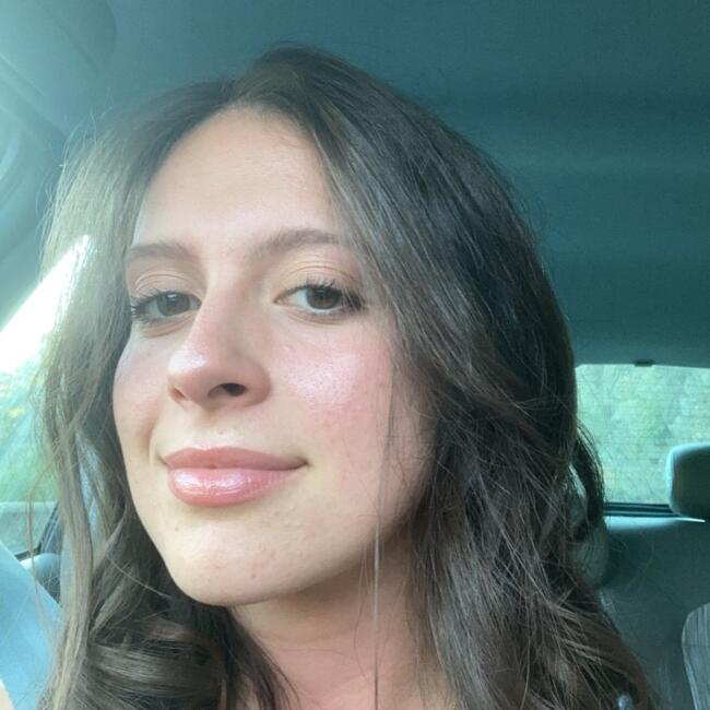 Babysitter in Grenoble: Charlotte