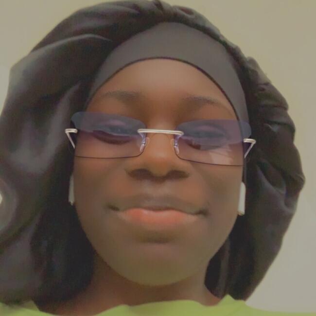 Babysitter in Colombes: Aicha