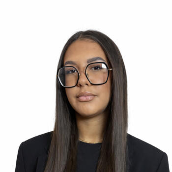 Babysitter in Bagnolet: Ines