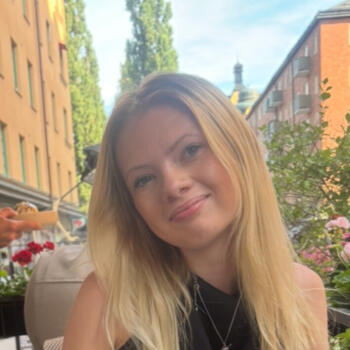 Babysitter Stockholm: Lily