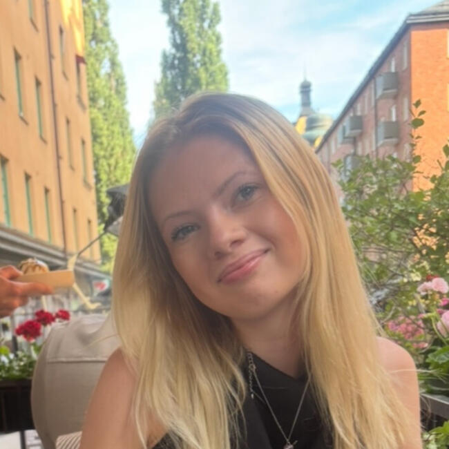 Babysitter in Stockholm: Lily