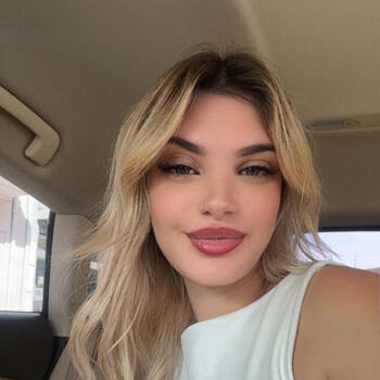 Babysitter στην περιοχή Άγιοι Ανάργυροι: Gesi