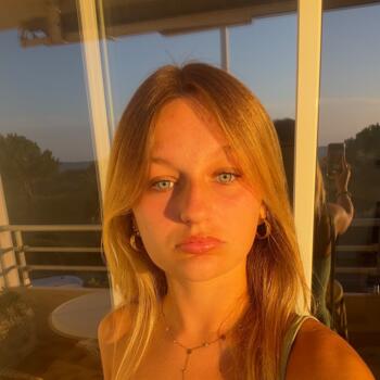 Babysitter in Marseille: Louane