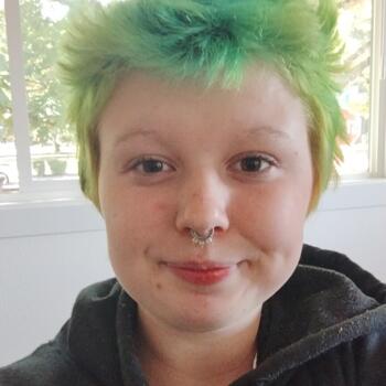 Babysitter in Salem: CHARLII