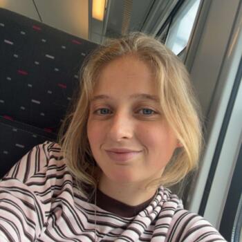 Babysitter in Alost: Manon