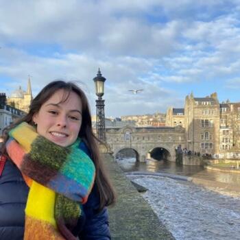 Babysitter in Auckland: Lily