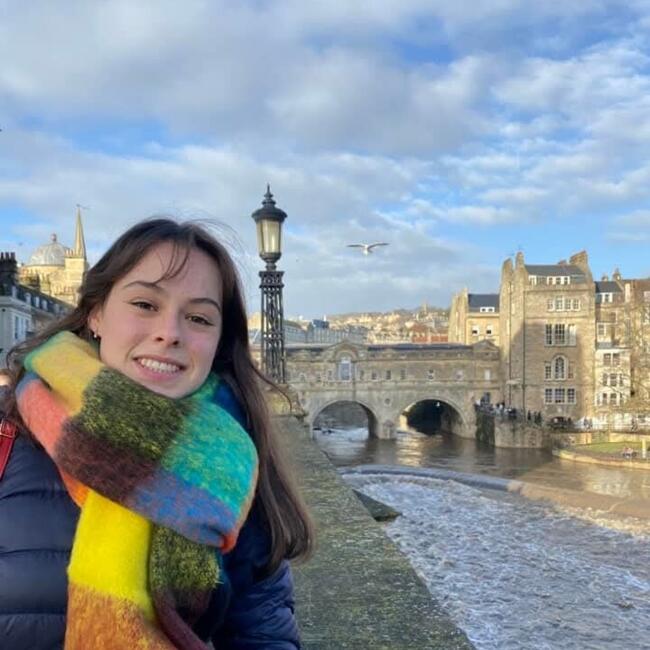 Babysitter in Auckland: Lily