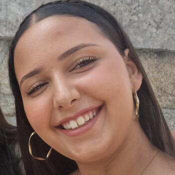 Babysitter Lagares da Beira: Lara