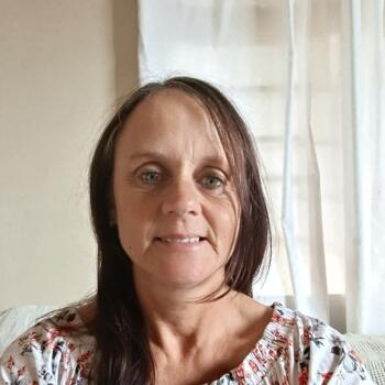 Babysitter East London: Shelley