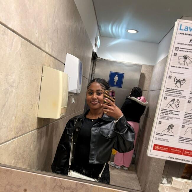 Babysitter em Amadora: Bruna