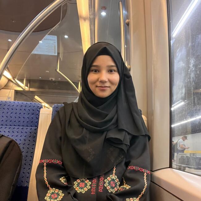 Babysitter in Munich: Kaneez