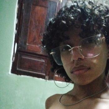 Babysitter in São Lourenço da Mata: Livia