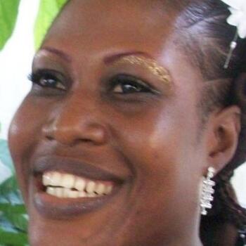 Babysitter in Etterbeek: Kossia Jeannette