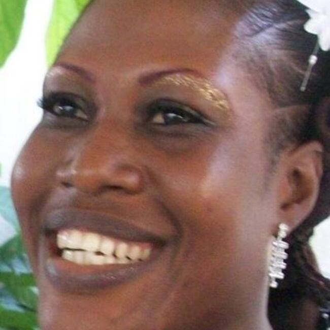 Babysitter in Etterbeek: Kossia Jeannette