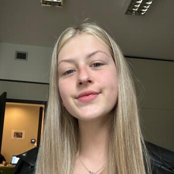 Babysitter in Ravenna: Viktoriia