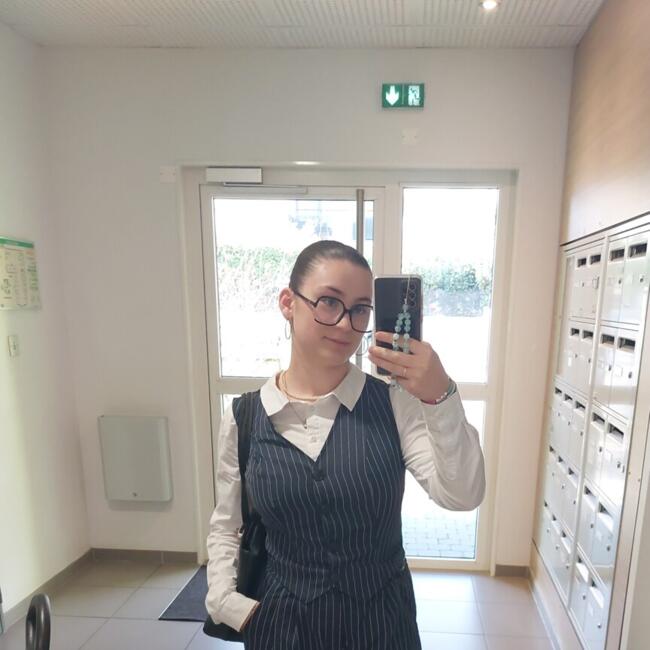 Babysitter in Auray: Angelina