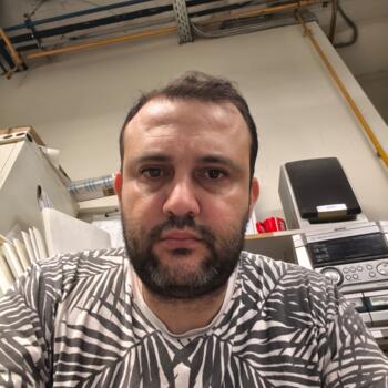 Γονέας Νέα Φιλαδέλφεια: Armen