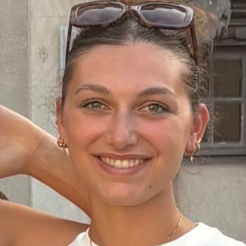 Babysitter in Villeurbanne: Laly