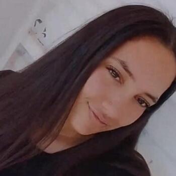 Canguro en Ribarroja: Omaima