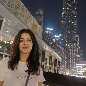 Babysitter Munich: Kara