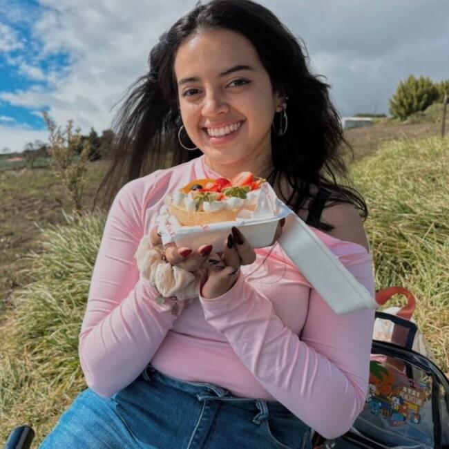 Babysitter in Cartago: Valentina