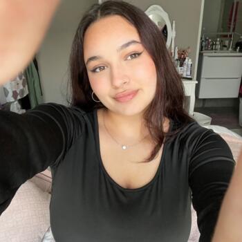 Babysitter in Sainte-Maure: Nessrine