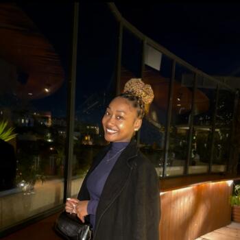 Babysitter in Lisbon: Iara