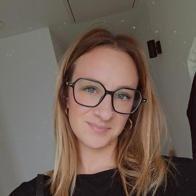 Babysitter in Aiseau-Presles: Amandine